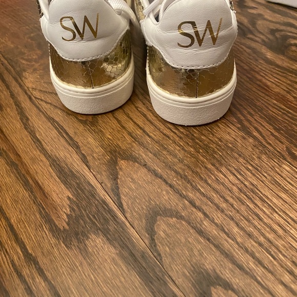 Stuart Weitzman fashion shoes - Picture 4 of 7